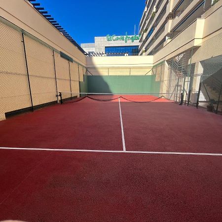 마르베야 Heart Of Puerto Banus Newly Renavated Free Parking , Wifi ,Pool,Gym,Padel Court 아파트 외부 사진