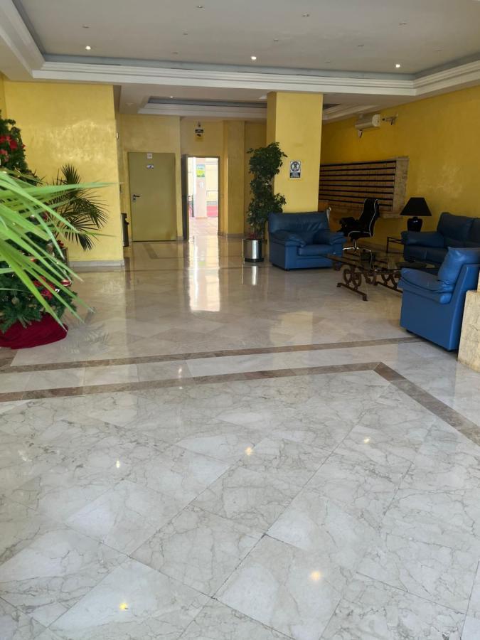 마르베야 Heart Of Puerto Banus Newly Renavated Free Parking , Wifi ,Pool,Gym,Padel Court 아파트 외부 사진
